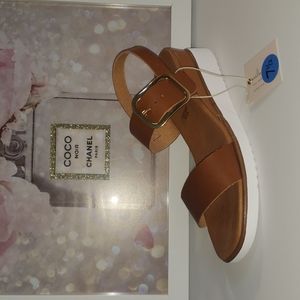 Platform sandals, made of leather from the brand Mila